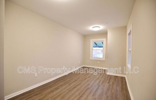 Building Photo - 374 E Westfield Ave