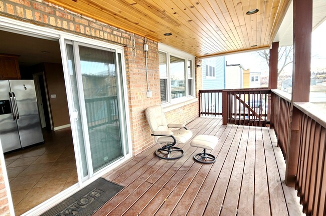 Building Photo - 2306 N Mason Ave