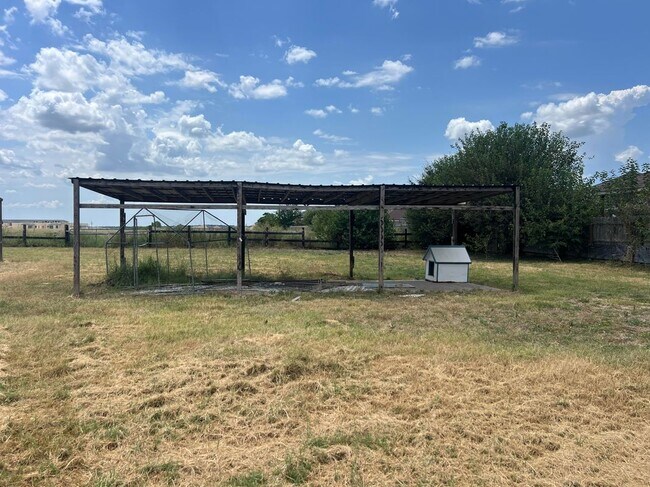 Building Photo - 1100 County Rd 313