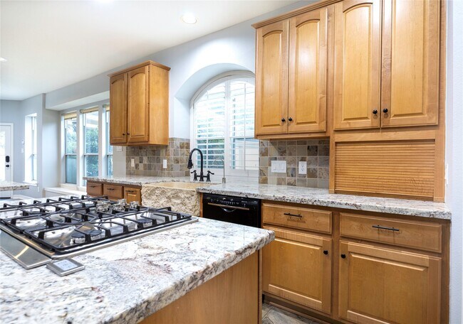 Building Photo - 5506 Maybrook Park Ln