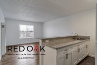 Building Photo - Lovely and Bright One Bedroom Featuring A ...