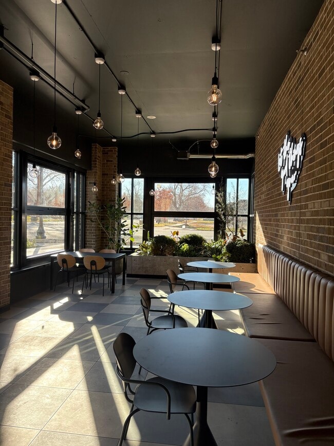 Building Photo - 25th and Quincy