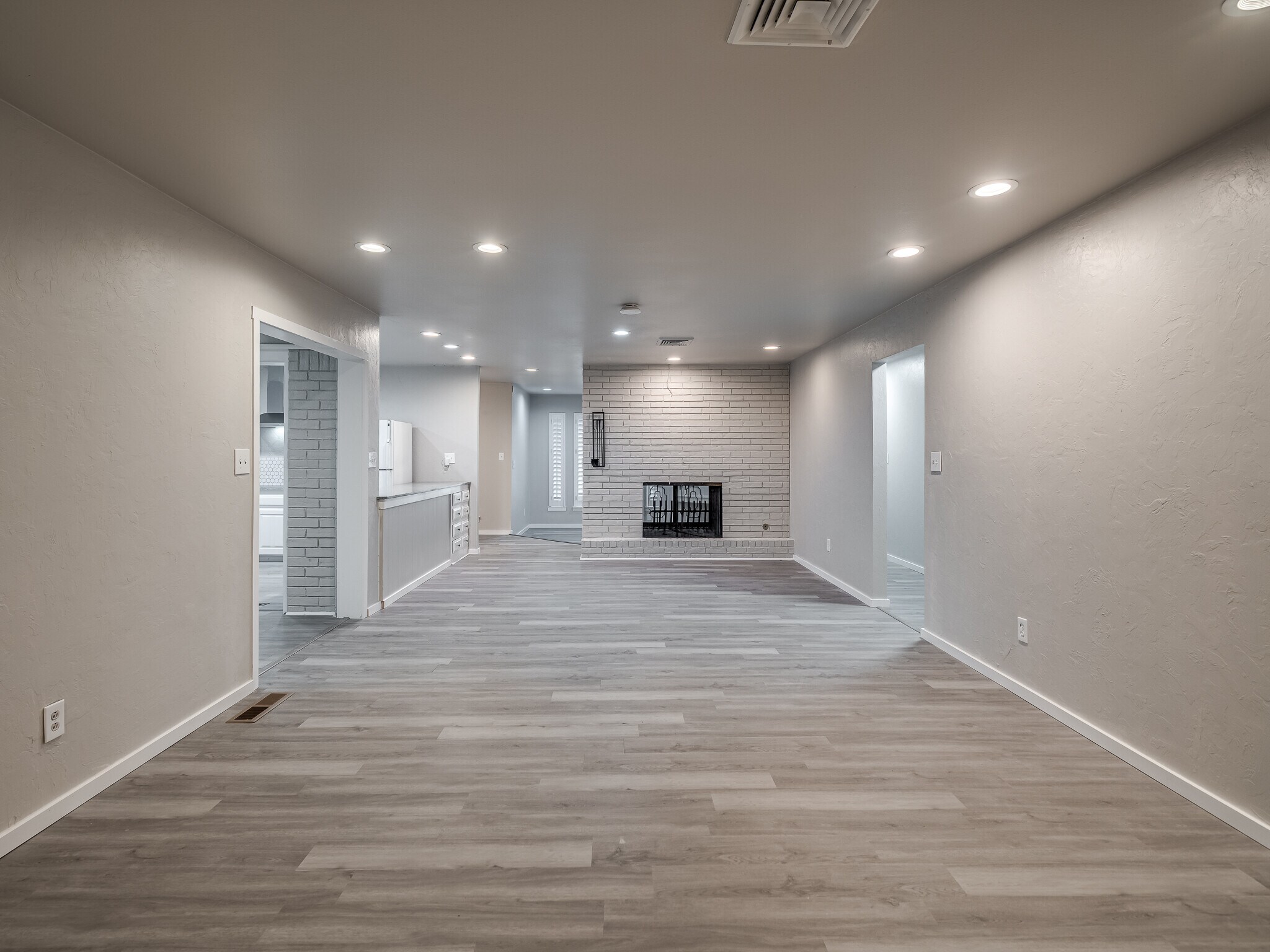 Building Photo - 12136 Thorn Ridge Rd