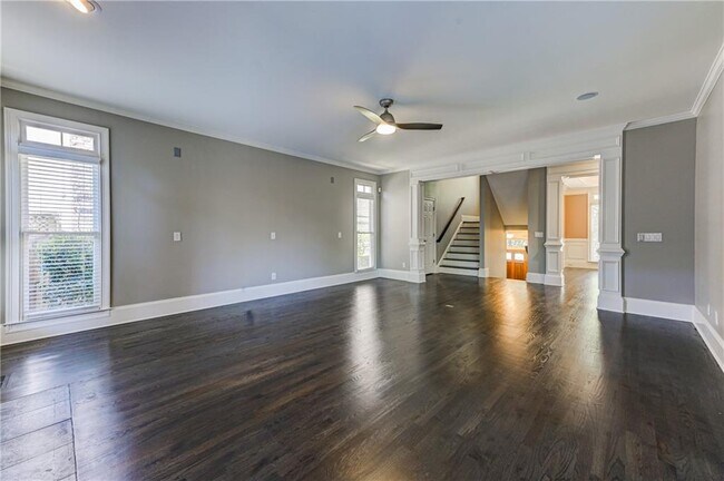 Building Photo - 2745 Lenox Rd NE