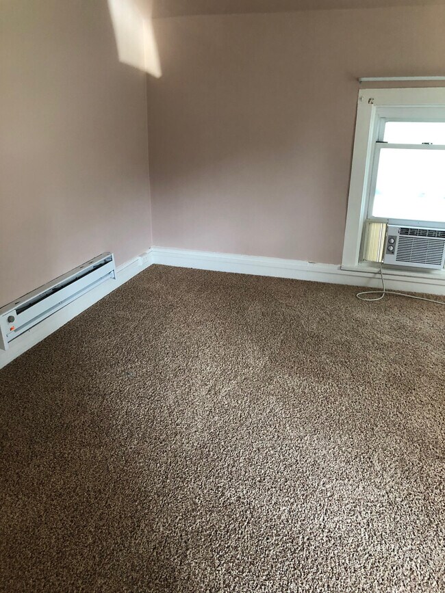 Upstairs BR 1 - 1425 5th Ave