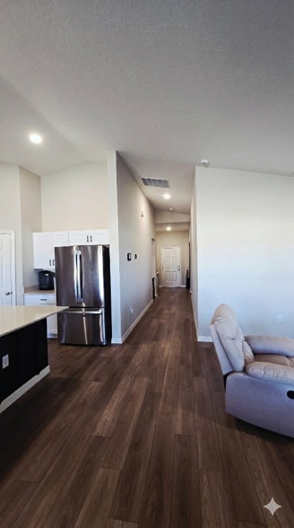 Building Photo - 825 Sand Sea Pl