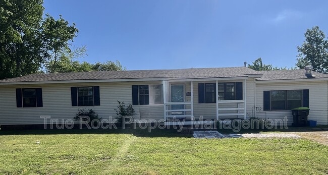 Primary Photo - 808 N Wolfe Ln