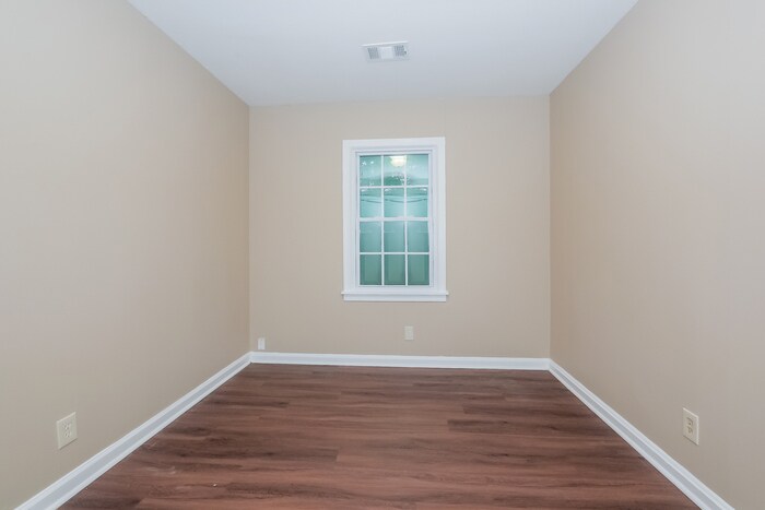 Building Photo - 808 Pamela Dr