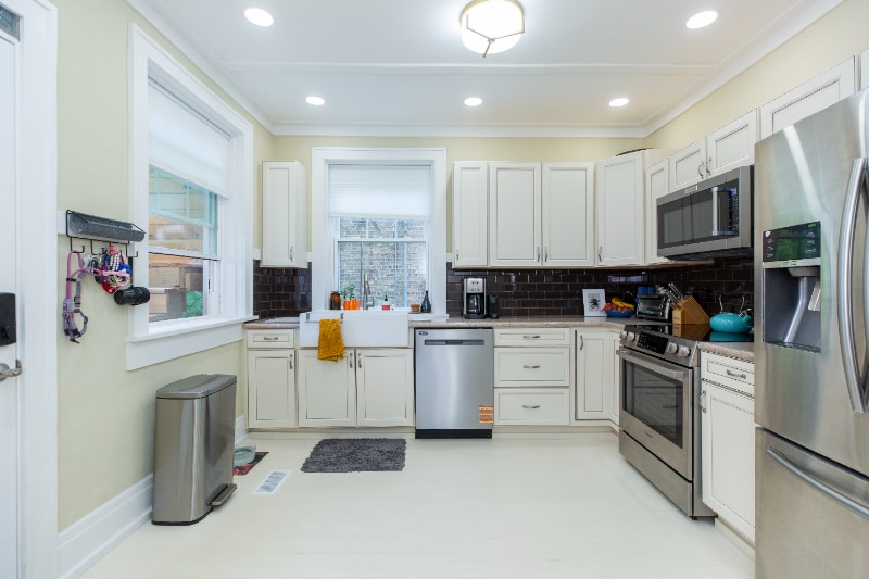 Building Photo - 108 S Notre Dame Ave