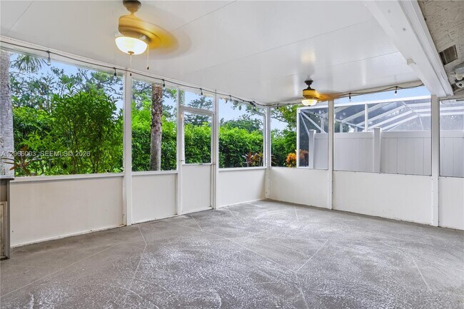 Building Photo - 4927 Lombard Pass Dr