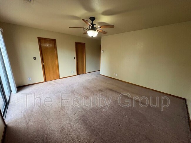 Building Photo - 644 N Atwood St