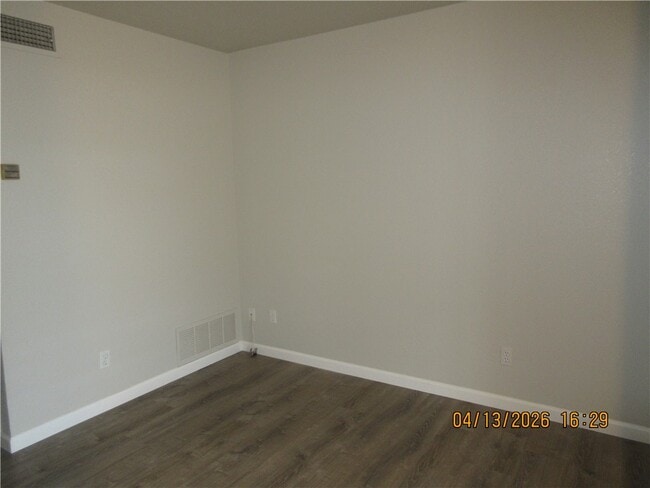 Building Photo - 1755 Gordon Dr