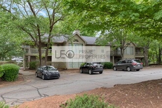 Building Photo - 1350 Brockett Pl