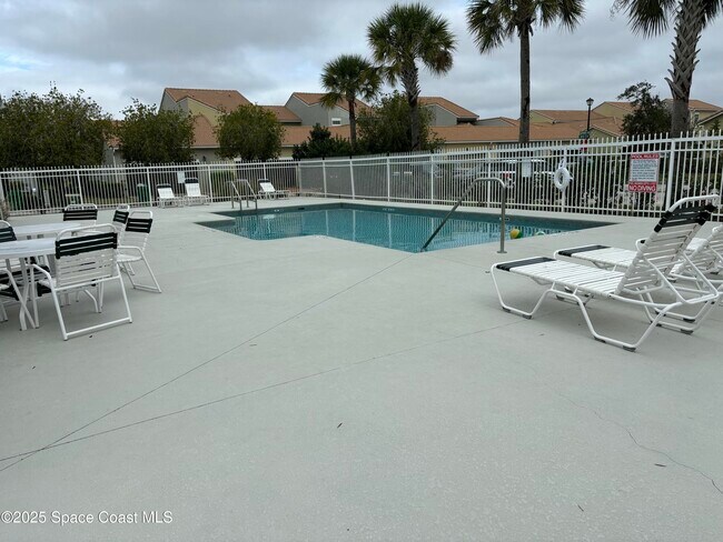 Building Photo - 3225 Sedge Dr