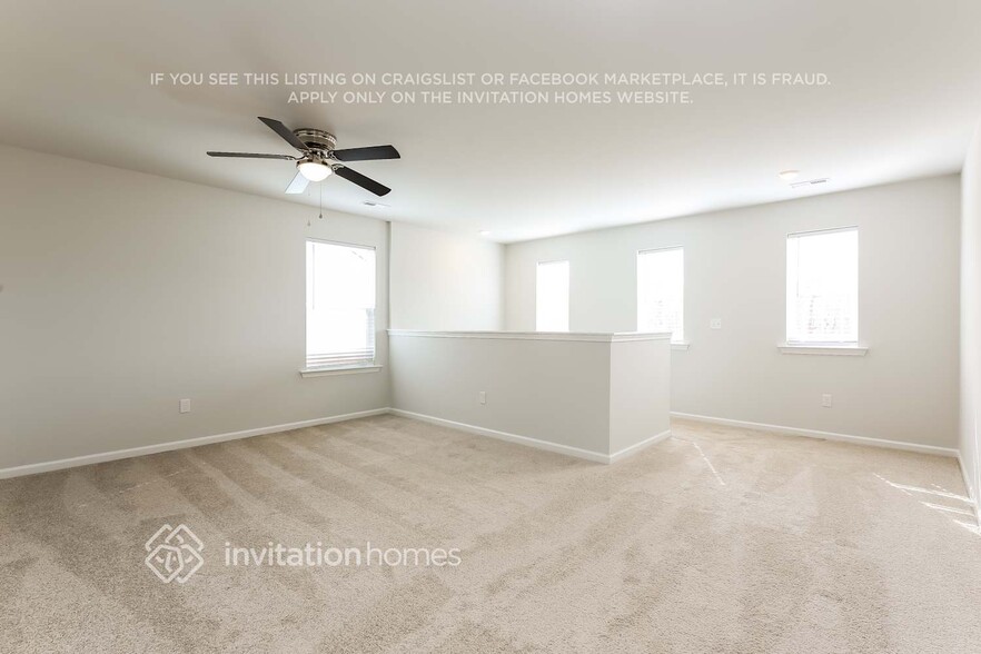 Building Photo - 211 White Flds Ave