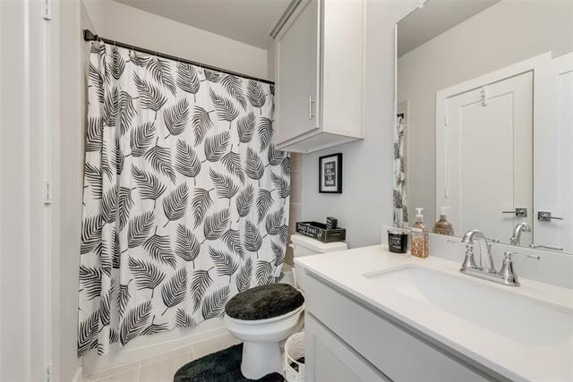 Building Photo - 211 Coyote Creek Dr