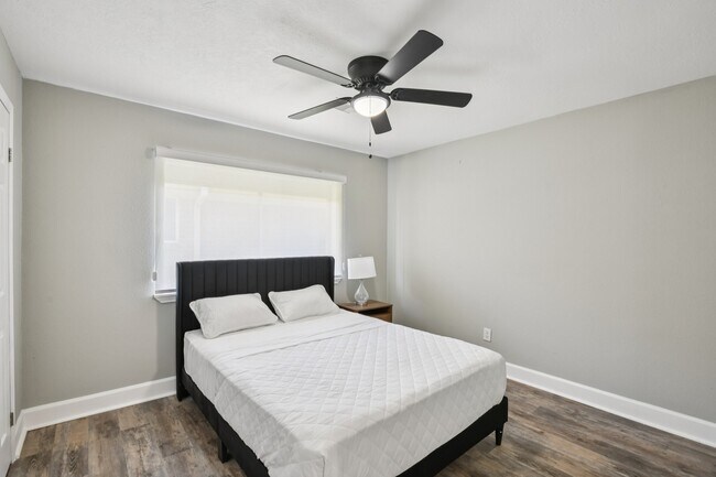 Building Photo - 15642 Pagehurst Dr