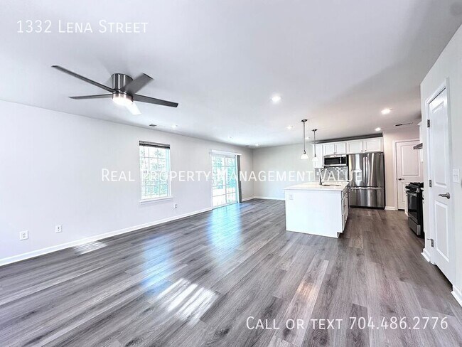 Building Photo - 1332 Lena St