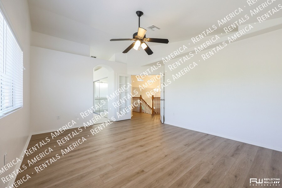 Building Photo - 2238 E Bel Air Ln