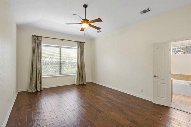 Building Photo - 15712 Sayan Cove