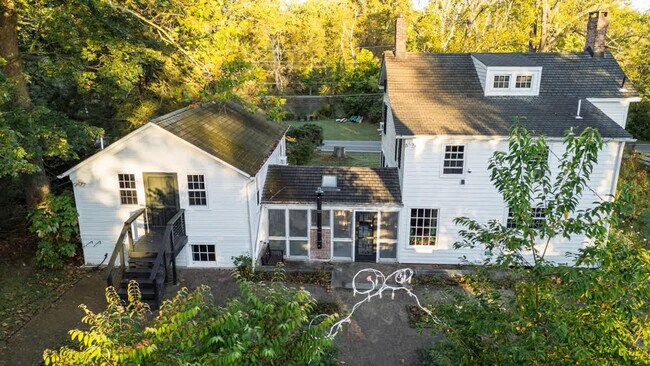 Building Photo - 1357 Canal Rd