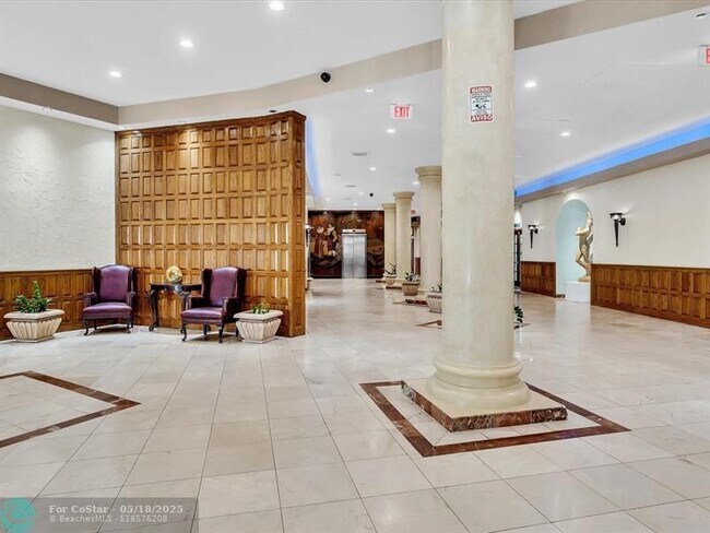 Building Photo - 3725 S Ocean Dr