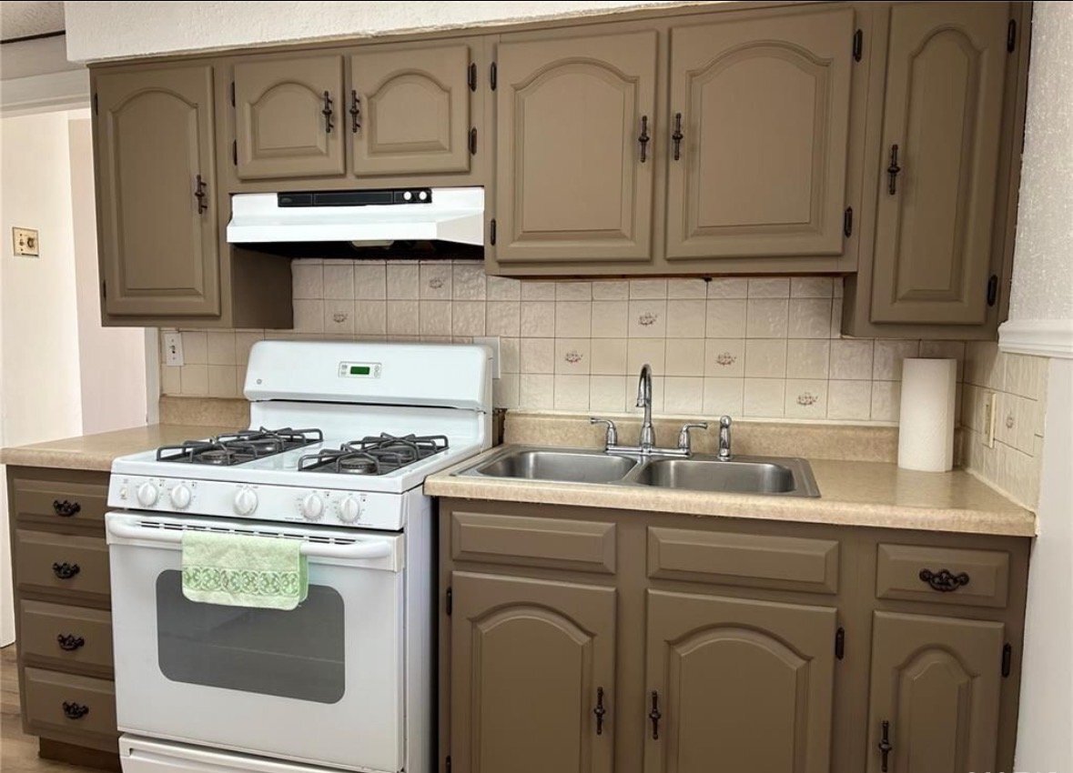 Building Photo - 9448 Harold Dr