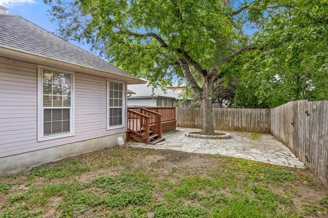 Building Photo - 1802 Ramona Cir