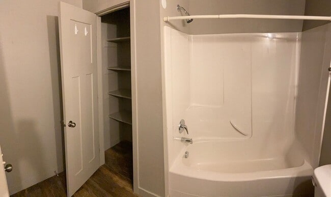 Building Photo - Amazing 2 Story Townhome in Vineyard w/ at...