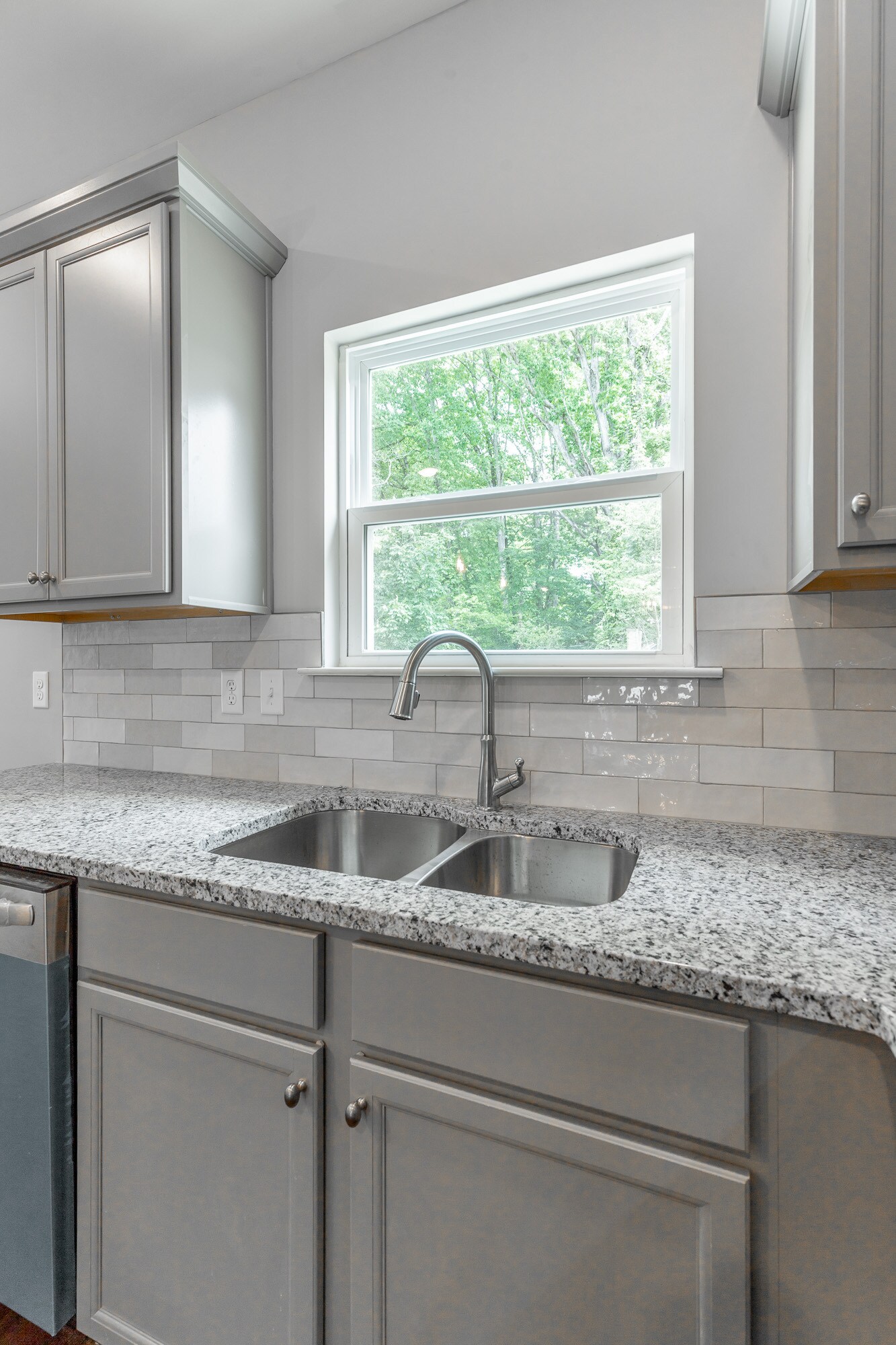 Building Photo - 4646 Heiskell Dr