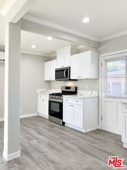 Building Photo - 604 E Windsor Rd