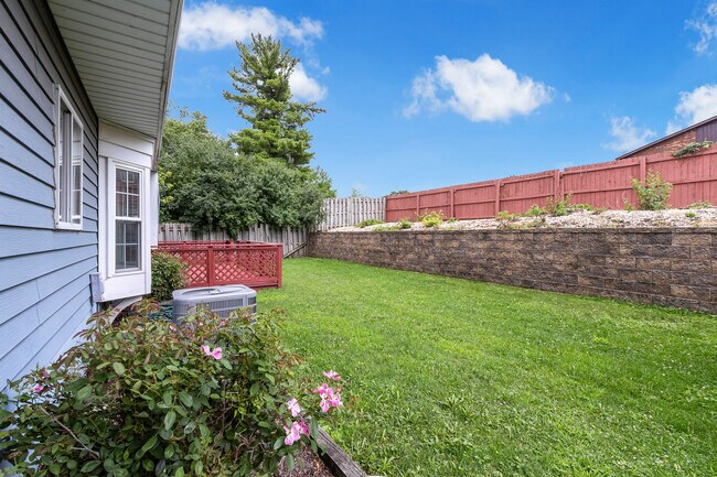 Building Photo - 2S601 River Oaks Dr
