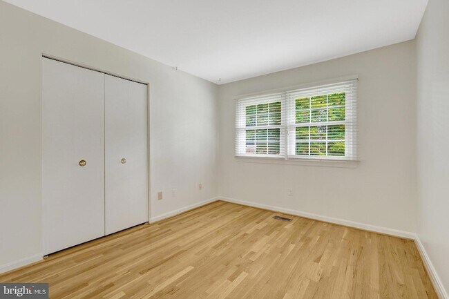 Building Photo - 615 Kearney Ct SW