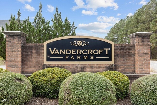 Building Photo - 239 Battery Way