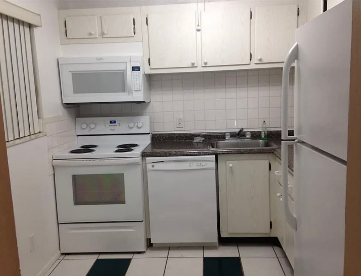 Building Photo - 12009 Poinciana Blvd