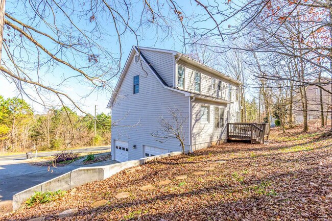 Building Photo - 535 Douthit Ferry Rd