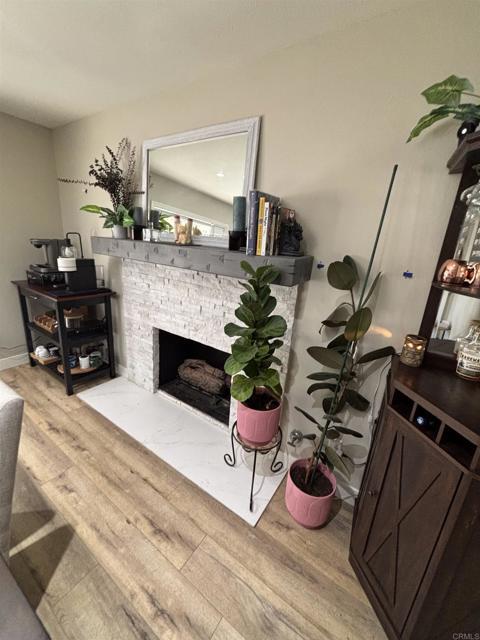 Building Photo - 4863 Gardenia St