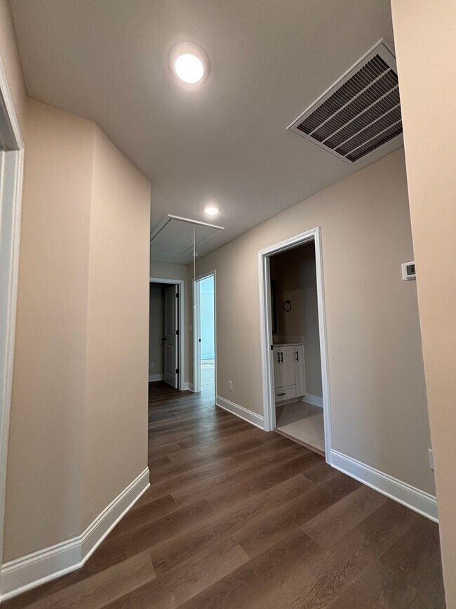 Building Photo - Baldwin Place - Columbia County