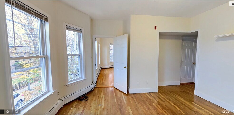 Building Photo - 38 Bond St