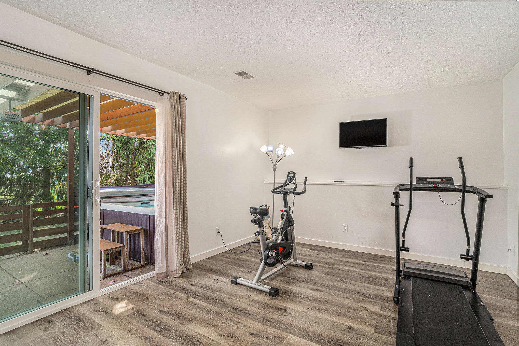 Rec room - 7342 Cherry Ave