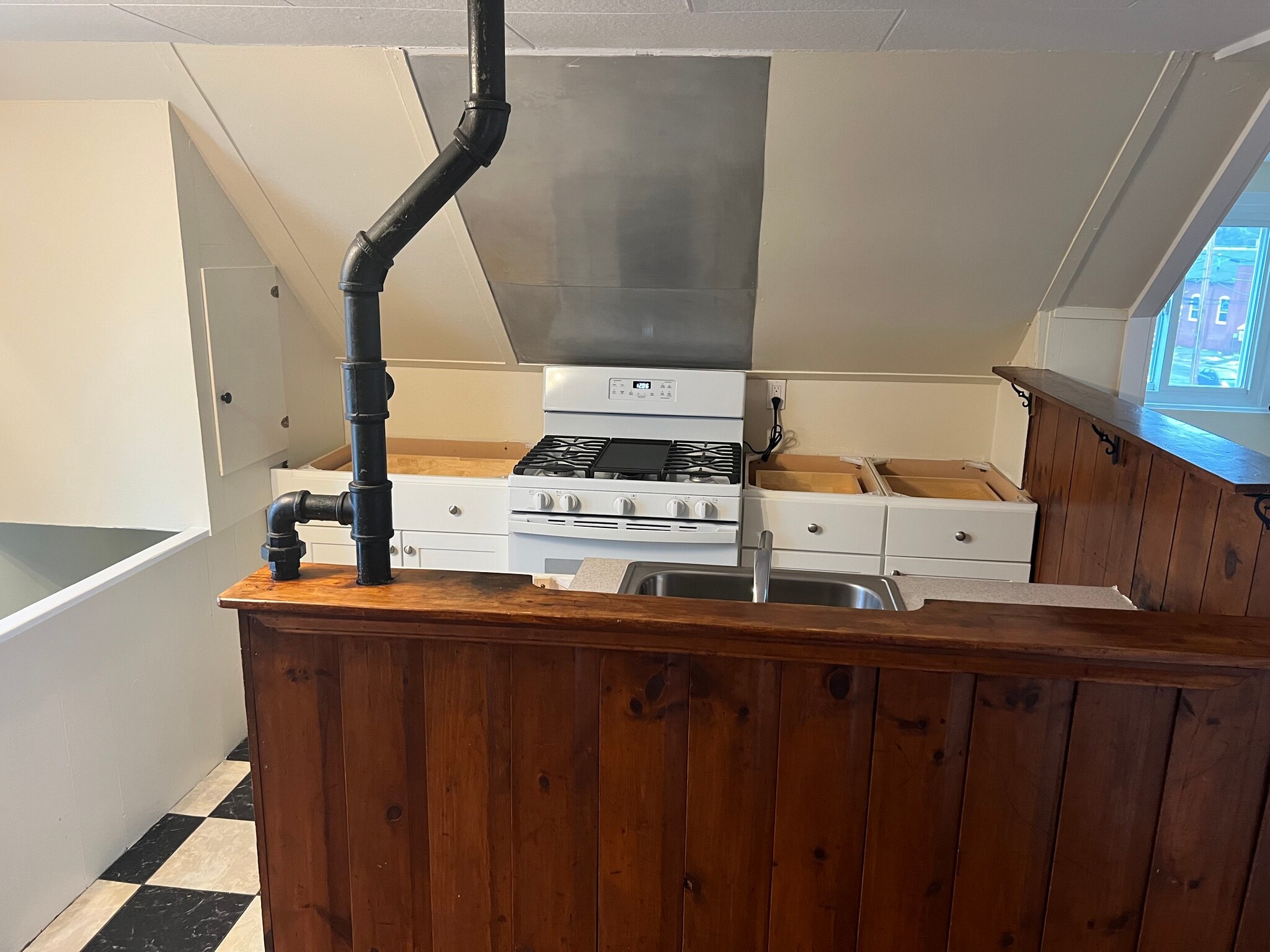 Building Photo - 9 Summer St