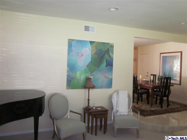 Building Photo - 2716 Ridgepine Dr