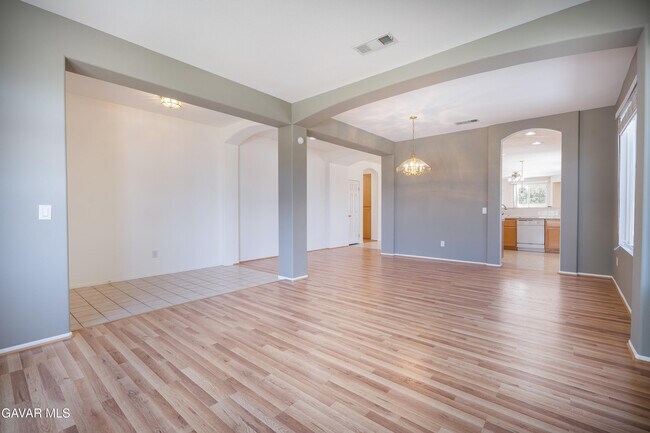 Building Photo - 40263 Preston Rd