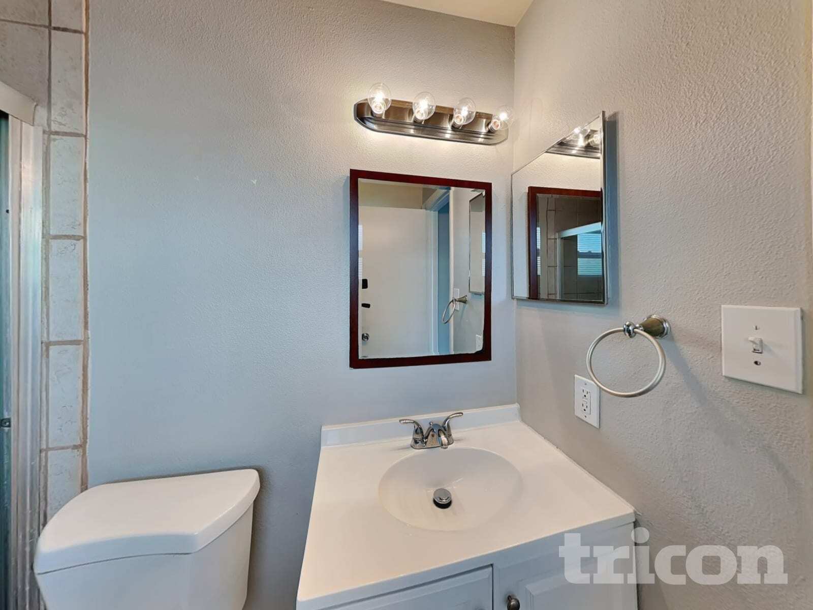 Building Photo - 1757 Lakeview Village Dr