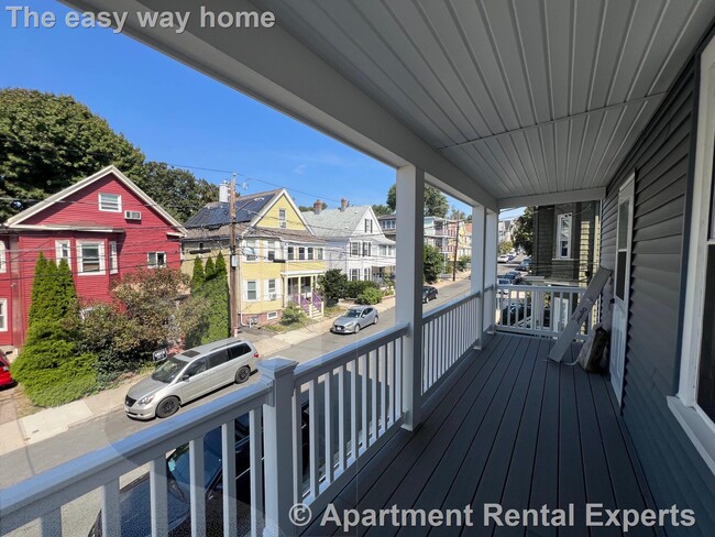 Building Photo - Somerville/Davis Square 3 Bedroom