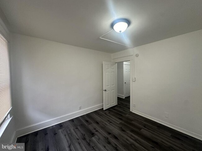 Building Photo - 1613 Edgmont Ave