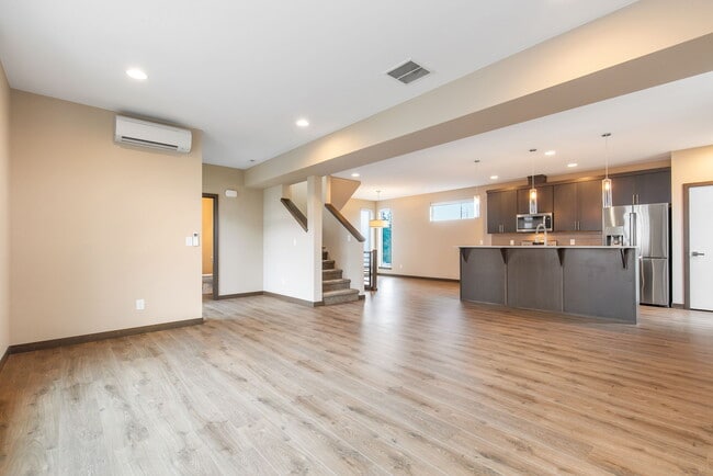 Building Photo - 17822 19th Ave W