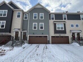 Building Photo - "Spacious 3-Bedroom Townhouse Oasis in West St Paul – 2.5 Baths & 2,268 Sq Ft of Comfort!"