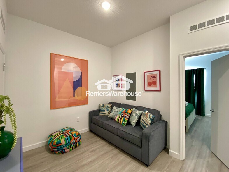 Building Photo - 620 Trikomo Dr