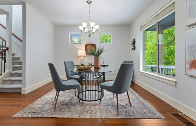 Building Photo - Spacious 5-Bedroom Retreat with Private Gr...